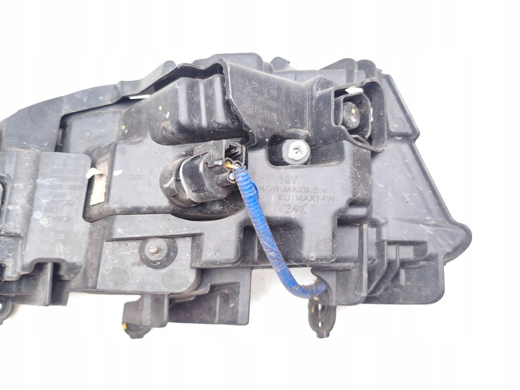 Frontscheinwerfer Hyundai Saloon I I40 92202-3Z5 LED Rechts Headlight SCH5169703855fp