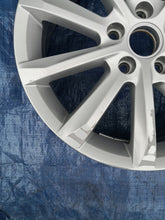 Load image into Gallery viewer, 1x Alufelge 17 Zoll 6.5&quot; 5x112 41ET 3G0601025C VW Passat B8 Rim Wheel