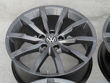Laden Sie das Bild in den Galerie-Viewer, 4x Alufelge 18 Zoll 8.0" 5x112 44ET Matt Schwarz VW Passat Arteon Rim Wheel FEL4212782576qt