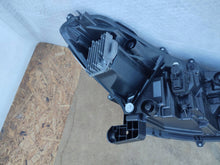 Laden Sie das Bild in den Galerie-Viewer, Frontscheinwerfer Toyota Corolla HASC016184 LED Links Scheinwerfer Headlight SCH1307234414ll