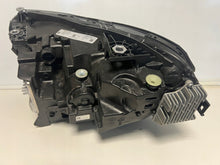 Load image into Gallery viewer, Frontscheinwerfer BMW G42 5A320F4-07 LED Rechts Scheinwerfer Headlight