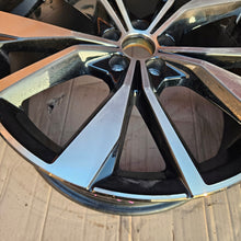 Laden Sie das Bild in den Galerie-Viewer, 1x Alufelge 18 Zoll 7.0" 5x100 39ET Glanz Schwarz 2G7601025F VW Taigo Rim Wheel FEL2612328313cy