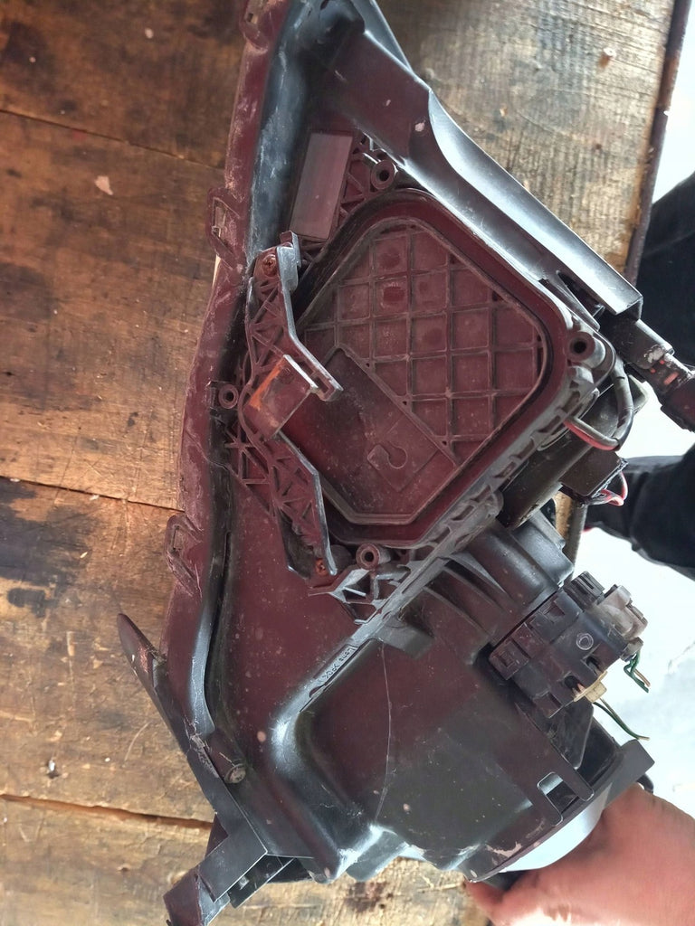 Frontscheinwerfer Toyota Avensis Rechts Scheinwerfer Headlight SCH3024873126da