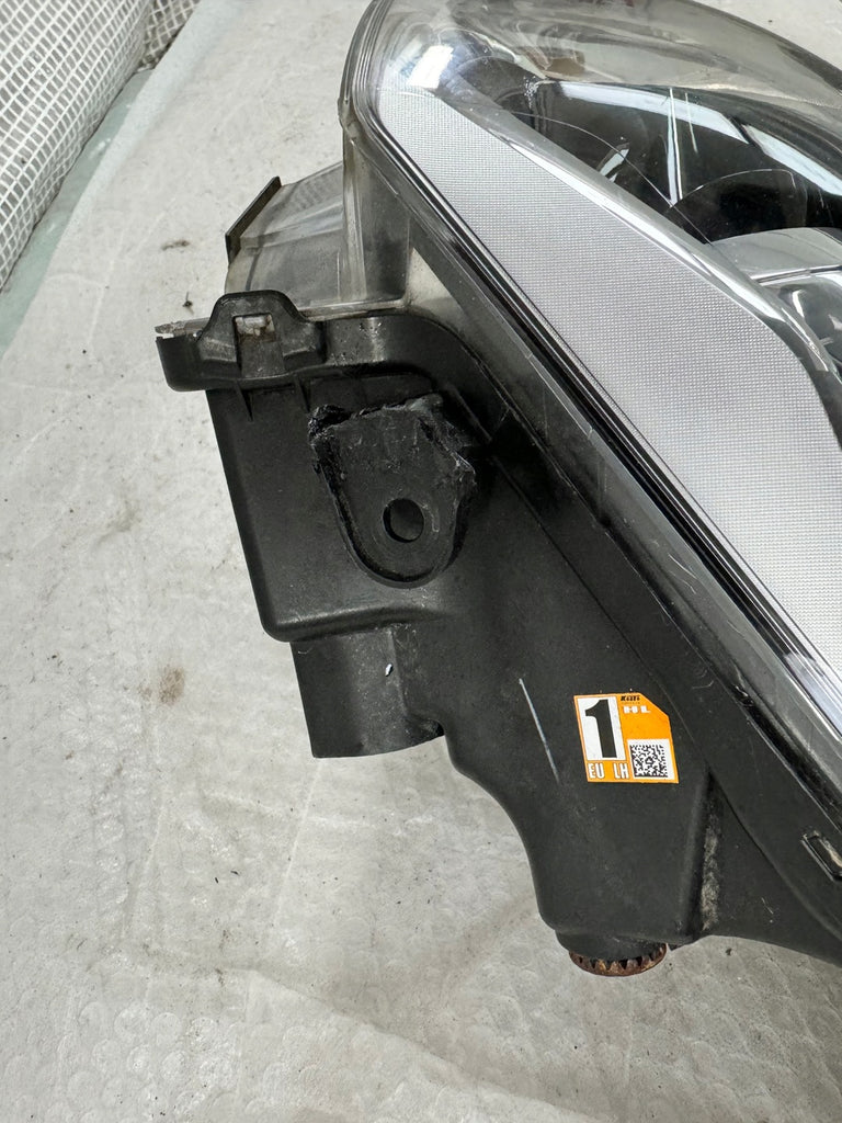 Frontscheinwerfer Toyota Aygo Links Scheinwerfer Headlight SCH6956481882ue