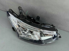 Laden Sie das Bild in den Galerie-Viewer, Frontscheinwerfer Mitsubishi Outlander III 103419012134 Xenon FALSE Headlight SCH7955767322pr
