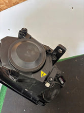 Laden Sie das Bild in den Galerie-Viewer, Frontscheinwerfer 5N1941752 Xenon Rechts Scheinwerfer Headlight