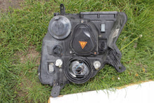 Laden Sie das Bild in den Galerie-Viewer, Frontscheinwerfer Opel Meriva A 93321055 89307580 Xenon Rechts oder Links SCH2142887408ei