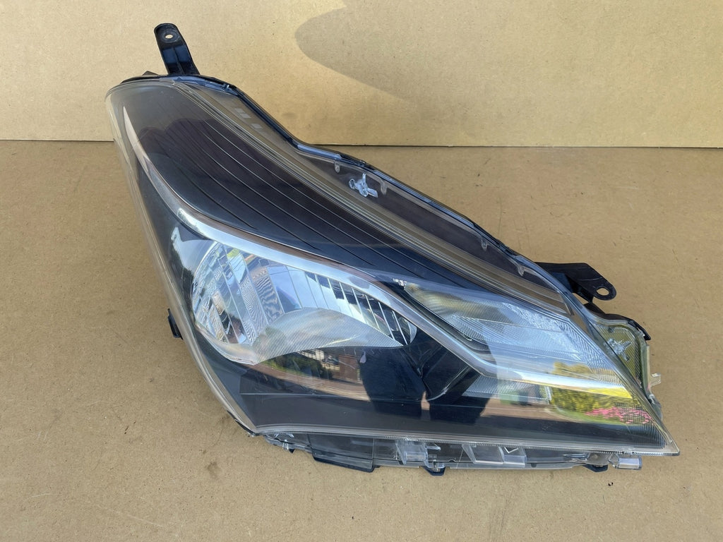 Frontscheinwerfer Toyota Yaris Rechts Scheinwerfer Headlight