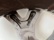 Laden Sie das Bild in den Galerie-Viewer, 1x Alufelge 17 Zoll 82A601025S Audi A1 Rim Wheel FEL3809045119xd