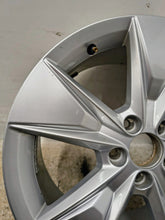 Laden Sie das Bild in den Galerie-Viewer, 1x Alufelge 18 Zoll 7.5&quot; 5x108 50 5ET 31680200 Volvo S60 V60 Rim Wheel