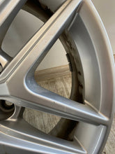 Load image into Gallery viewer, 1x Alufelge 17 Zoll 6.5&quot; 5x112 8W9601025D Audi A5 A4 Rim Wheel