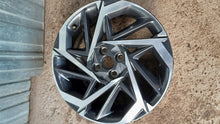 Laden Sie das Bild in den Galerie-Viewer, 1x Alufelge 17 Zoll 7.0&quot; 4x100 54ET 52910-Q0300 Hyundai I20 Rim Wheel