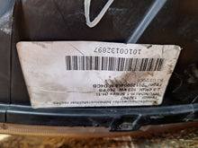Load image into Gallery viewer, Frontscheinwerfer Hyundai H1 Starex VAY4677 Rechts Scheinwerfer Headlight SCH1090830482dd