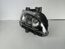 Laden Sie das Bild in den Galerie-Viewer, Frontscheinwerfer Hyundai Kona 92102-J9600 Full LED Rechts Headlight SCH6622042237zc