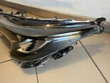Laden Sie das Bild in den Galerie-Viewer, Frontscheinwerfer Toyota Corolla 81150-02S60 Links Scheinwerfer Headlight