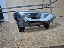 Laden Sie das Bild in den Galerie-Viewer, Frontscheinwerfer Renault Kadjar 260609857R Links Scheinwerfer Headlight SCH2571631447wd