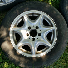 Laden Sie das Bild in den Galerie-Viewer, 4x Alufelge 15 Zoll 6.0" 5x112 31ET Glanz Silber A2034010102 Mercedes-Benz W203 FEL6308874892gh