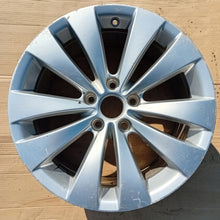 Laden Sie das Bild in den Galerie-Viewer, 1x Alufelge 17 Zoll 8.0&quot; 5x112 41ET Glanz Silber 3C8601025 VW Passat Cc