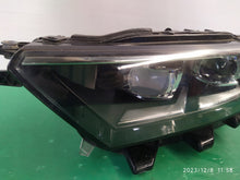 Load image into Gallery viewer, Frontscheinwerfer VW T-Roc 2GA941035 Links Scheinwerfer Headlight SCH4704865110wu