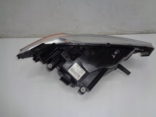 Laden Sie das Bild in den Galerie-Viewer, Frontscheinwerfer Mitsubishi Colt 030124930100 Links Scheinwerfer Headlight