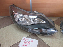 Laden Sie das Bild in den Galerie-Viewer, Frontscheinwerfer Ford Focus Rechts Scheinwerfer Headlight SCH8108378829wn