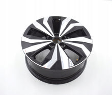 Laden Sie das Bild in den Galerie-Viewer, 1x Alufelge 17 Zoll 6.5" 5x100 39ET Glanz Silber 2GM601025E VW T-Cross Rim Wheel FEL5732799551mg
