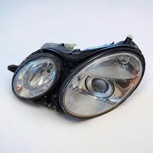 Laden Sie das Bild in den Galerie-Viewer, Frontscheinwerfer Mercedes-Benz W211 Xenon Links Scheinwerfer Headlight