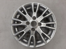 Laden Sie das Bild in den Galerie-Viewer, 1x Alufelge 15 Zoll 6.0&quot; 4x108 37,5ET Glanz Silber AY11-BE Ford Fiesta Rim Wheel