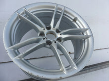 Load image into Gallery viewer, 1x Alufelge 18 Zoll 9.0" 5x120 29ET Glanz Silber 2284906 BMW 3 Rim Wheel FEL4836884991re