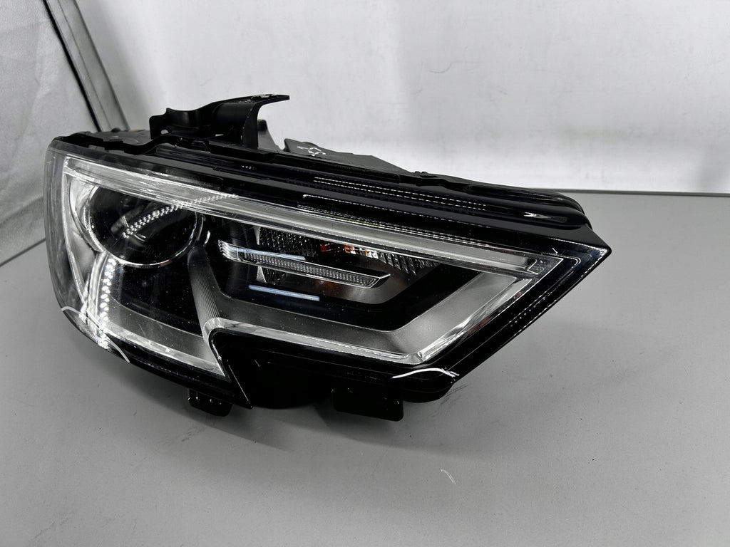 Frontscheinwerfer Audi A3 8V0941006E Xenon Ein Stück (Rechts oder Links) SCH2133636547sz