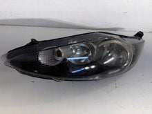 Laden Sie das Bild in den Galerie-Viewer, Frontscheinwerfer Ford Fiesta I 8A6113W030AE 1EJ24704501 Links Headlight SCH3039285396wj