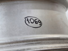 Laden Sie das Bild in den Galerie-Viewer, 1x Alufelge 16 Zoll 7.0&quot; 5x108 49ET Silber 30672911 Volvo S60 Rim Wheel
