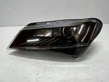 Load image into Gallery viewer, Frontscheinwerfer Skoda Superb 3V1941015A Xenon Links Scheinwerfer Headlight SCH1634355337yv
