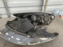 Laden Sie das Bild in den Galerie-Viewer, Frontscheinwerfer Renault Megane III 30128820400 Ein Satz Scheinwerfer Headlight SCH4569333248jt