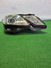 Laden Sie das Bild in den Galerie-Viewer, Frontscheinwerfer Mercedes-Benz W212 A2128205861 Rechts Scheinwerfer Headlight SCH6531722200lq