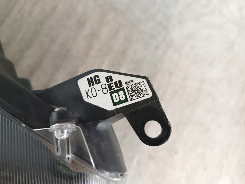 Frontscheinwerfer Toyota Yaris LED Rechts Scheinwerfer Headlight