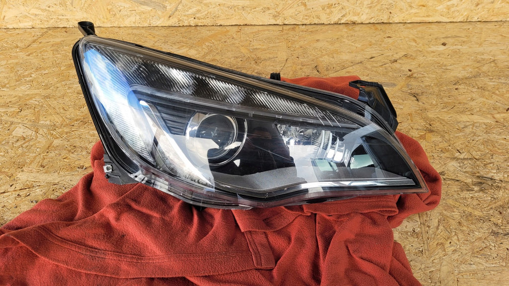 Frontscheinwerfer Opel Astra J 13253651 1ZT010012-02 LED Rechts Headlight