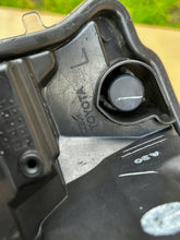 Load image into Gallery viewer, Frontscheinwerfer Toyota Yaris Links Scheinwerfer Headlight