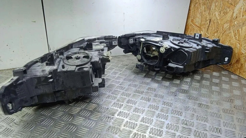 Frontscheinwerfer BMW 3 73655997365600 Ein Satz Scheinwerfer Headlight SCH7624678769hm