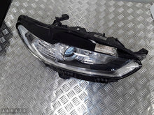 Load image into Gallery viewer, Frontscheinwerfer Ford Mondeo DS7313W029BE Rechts Scheinwerfer Headlight SCH6610091282yb