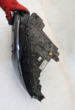 Load image into Gallery viewer, Frontscheinwerfer Ford Courier R2X613E015AF Links Scheinwerfer Headlight SCH6335049968hh