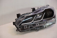 Laden Sie das Bild in den Galerie-Viewer, Frontscheinwerfer Toyota Corolla 81150-02T31 Links Scheinwerfer Headlight SCH9083355828af