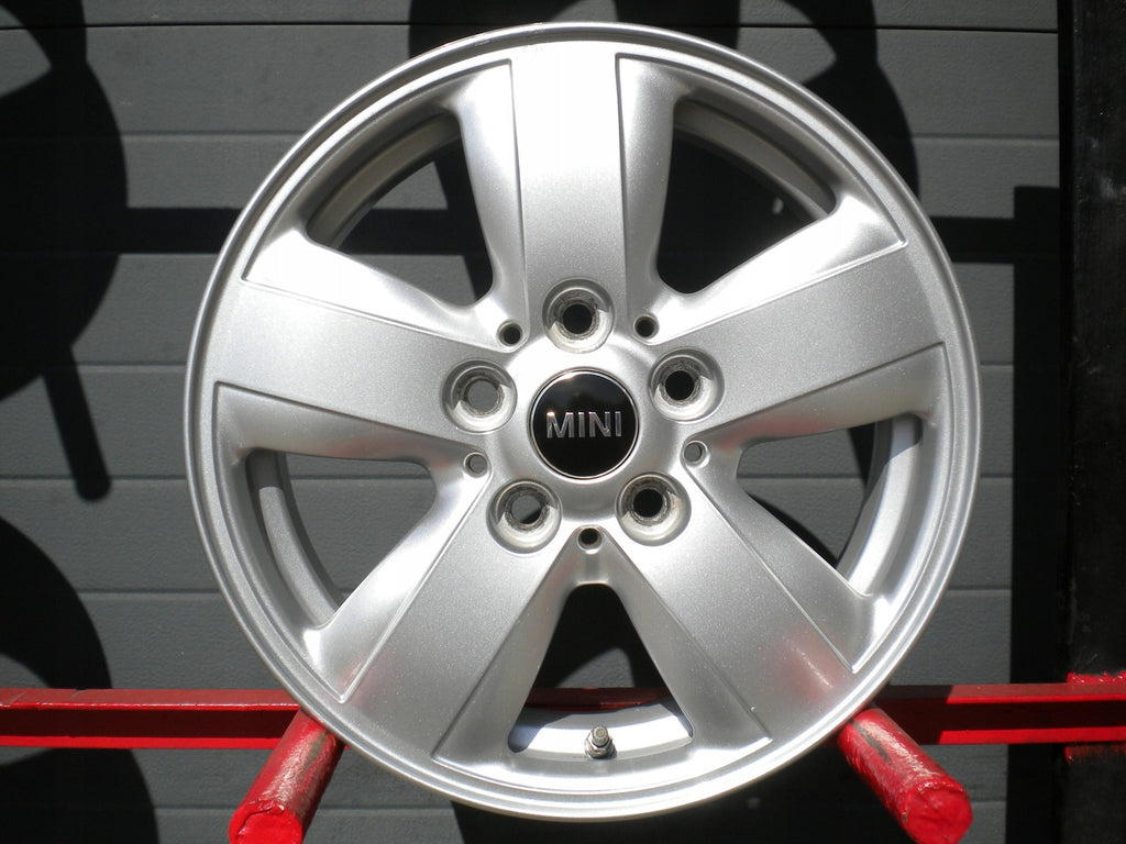 4x Alufelge 15 Zoll 5.5" 5x112 46ET Glanz Silber 6855101 Mini F56 F55 Rim Wheel