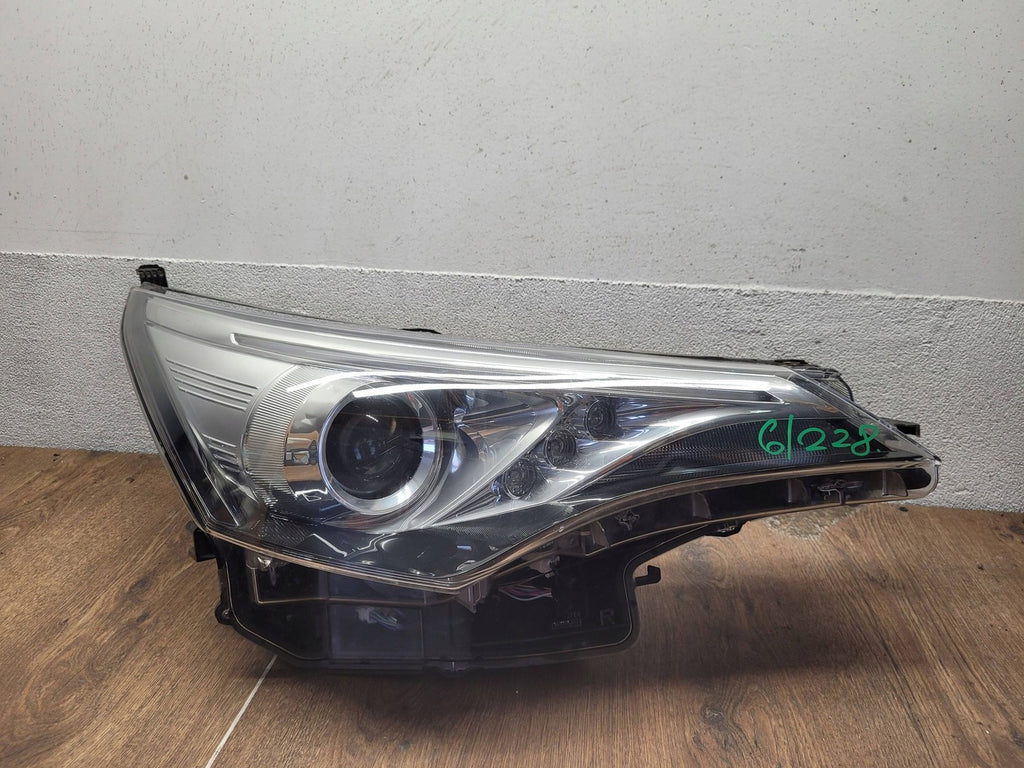 Frontscheinwerfer Toyota Avensis Rechts Scheinwerfer Headlight SCH1390601778ua