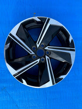 Load image into Gallery viewer, 1x Alufelge 18 Zoll 7.0" 5x114.3 38ET 4250G472 Mitsubishi Eclipse Cross I FEL8544497628ux