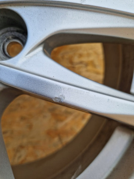 1x Alufelge 16 Zoll 6.5" 5x114.3 50ET KBA51643 Hyundai I Rim Wheel FEL8082568376fu