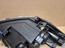 Laden Sie das Bild in den Galerie-Viewer, Frontscheinwerfer Ford Courier ET7613W030AK Links Scheinwerfer Headlight SCH7988622535lw