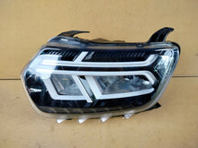 Laden Sie das Bild in den Galerie-Viewer, Frontscheinwerfer Dacia Duster 260602465R Links Scheinwerfer Headlight