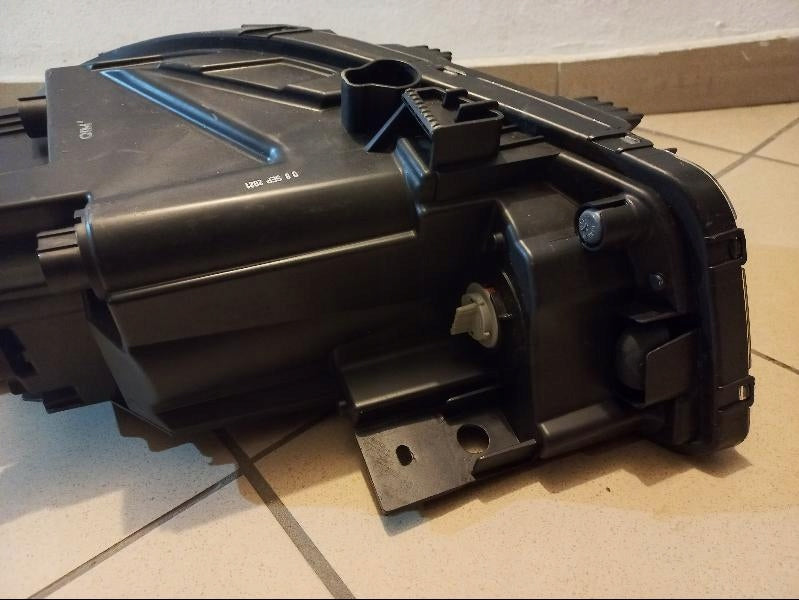 Frontscheinwerfer Kia Rio Rechts Scheinwerfer Headlight SCH1050410667li