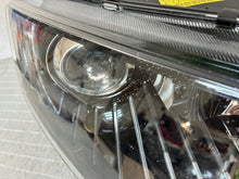 Laden Sie das Bild in den Galerie-Viewer, Frontscheinwerfer Skoda Octavia III 5E1941016B Xenon Rechts Headlight SCH7832510410cq